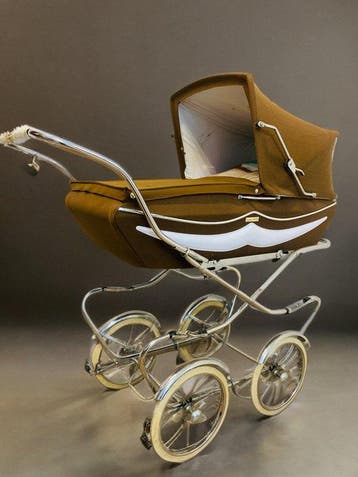 Carrozzina vintage Perry Pram – Inghilterra anni ’60/’70 –