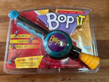 Hasbro - Speelgoed Vintage NEW 1999 Bop It Handheld Game
