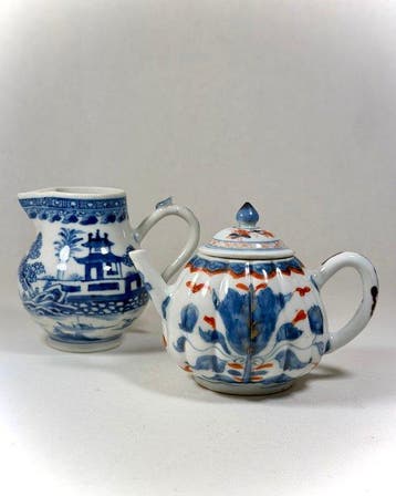 Theepot en melkkan. - Porselein - China - 18e eeuw, Antiek en Kunst