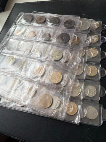 Spanje. Lot de 111 monnaies de Ferdinand VII à Juan Carlos