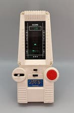 Gakken - Gakken LSI Game - Invader - Handheld gaming console, Spelcomputers en Games, Nieuw