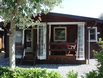 Chalet met airco in Porlezza, aan meer van Lugano,  N-Italie, 2 slaapkamers, Lombardije en Merengebied, Recreatiepark, Chalet, Bungalow of Caravan