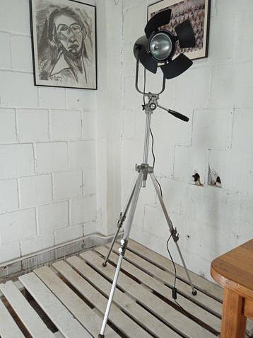 Statief vloerlamp - Vintage Spotlight op Driepootstatief -