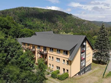 Barrierevrij pand - 14 woningen,  verhuur- zorg - retreat, Overige soorten, Duitsland, Landelijk, Schwarburg