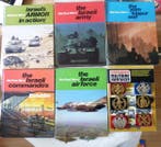 8 insignes + - 5 boeken van het Israélische leger, 1 boek