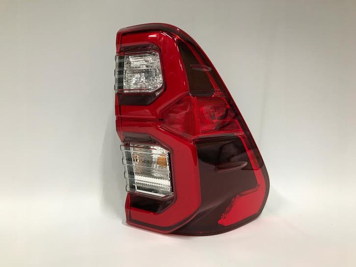 Toyota Hilux VIII Lift 2020-2024 achterlicht rechts LED, Auto-onderdelen, Verlichting, Gebruikt, Verzenden