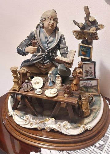 Capodimonte - R. Long - sculptuur, LAntiquario - 32 cm -, Antiek en Kunst, Antiek | Glas en Kristal
