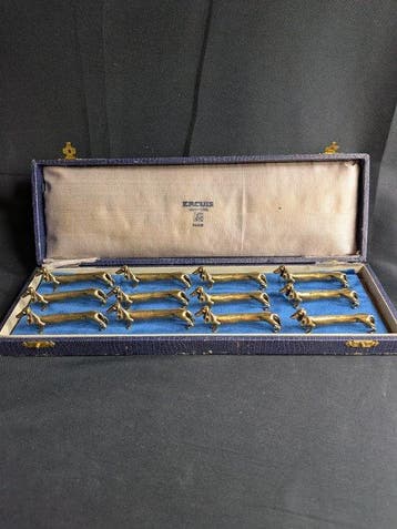 Messensteun (12) - grand teckel - Messing