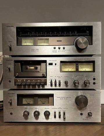 Toshiba - ST-230 - SB-230 - TC-199SD Stereoset - Diverse, Nieuw