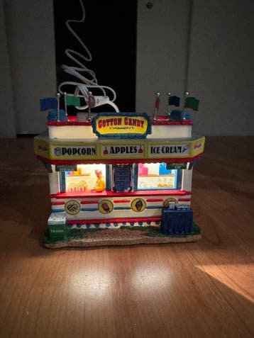 Lemax - Kerstdecoratie Lemax - Lemax Carnival Snack Shack -, Nieuw