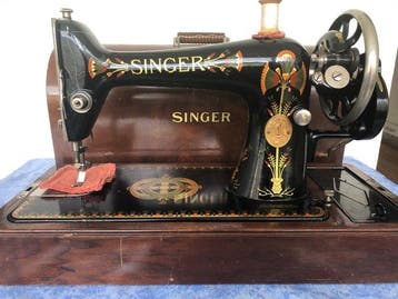 Singer 66K (1924) Naaimachine - Gietijzer