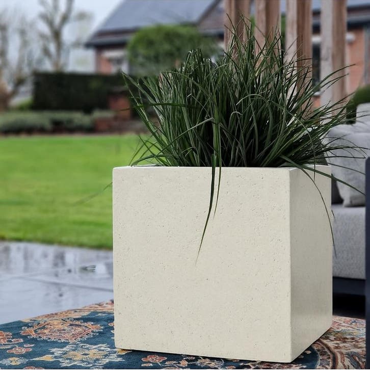 Cube S 40x40x40 cm Off-White, Tuin en Terras, Bloembakken en Plantenbakken, Nieuw, Beton, Vierkant, Verzenden