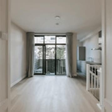 Appartement in Rotterdam gevonden voor €2495,- pm, Huizen en Kamers, Huizen te huur, Rotterdam, Direct bij eigenaar, Appartement