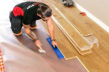 Houten vloeren, laminaat en PVC vakkundig gelegd!, Garantie, Laminaat of Parket