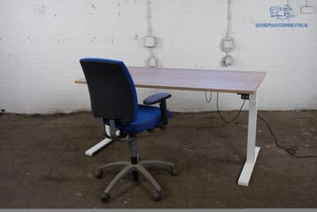 Schaffenburg elektrisch bureau robson eiken wit T-poot, Zit-sta bureau, Gebruikt, Verzenden, Overige merken
