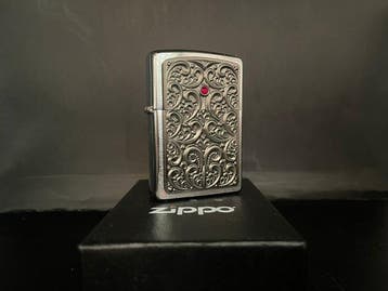 Zippo - Zippo RED STAR EMBLEM - Zonder minimumprijs -, Nieuw