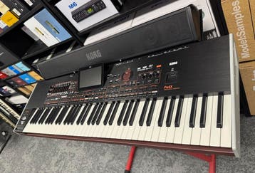 Korg PA4X 76 als nieuw compleet met speakers en accessoires, Muziek en Instrumenten, Ophalen of Verzenden, Zo goed als nieuw, 76 toetsen