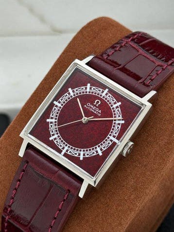 Omega - Automatic “Burgundy Cathedral” Tank Cal. 671 -, Nieuw