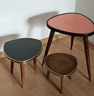 Bijzettafel - Hout - Drie vintage salontafels /