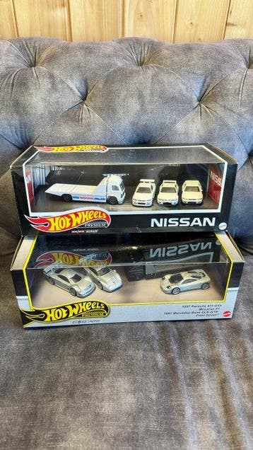 Hot Wheels 1:64 - Modelauto (2) - Skyline GT-R & supercars, Nieuw