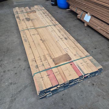 Partij Essen planken. DROOG en kantrecht 3050x80x28mm, Ophalen of Verzenden, Nieuw