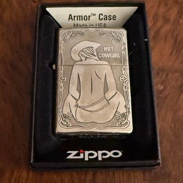 Zippo - Zippo Armor “Hot Cowgirl” - Aansteker - Staal, Nieuw
