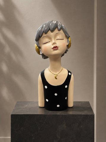 Buste, Modern sculptuur – Dromend meisje met gouden