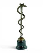 sculptuur, Rod of Asclepius - 38 cm - Brons, Marmer