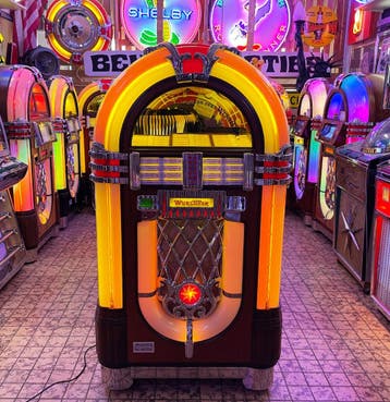 Wurlitzer One More Time (OMT) Vinyl Jukebox – 80 Singles, Ophalen, Gebruikt
