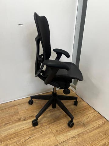 Herman Miller Mirra 2 Graphite Butterfly - Full Option!, Verzenden, Zwart, Zo goed als nieuw, Bureaustoel