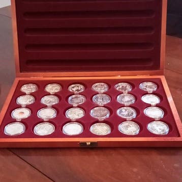 Duitsland. 10 Euro 2002/2007 (24 monete), Postzegels en Munten