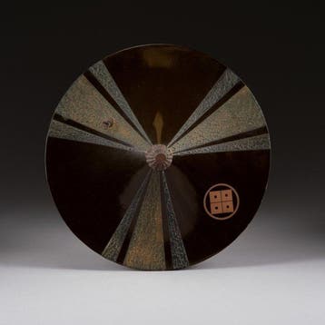 Samurai-reisende hoed met familiewapen - Gelakt hout,