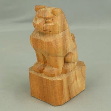 Decoratief ornament - Houten houtsnijwerk hond Kibori
