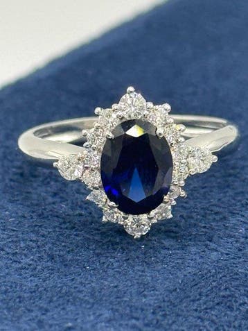 Verlovingsring - 18 karaat Witgoud - 1.76ct. tw. Saffier -