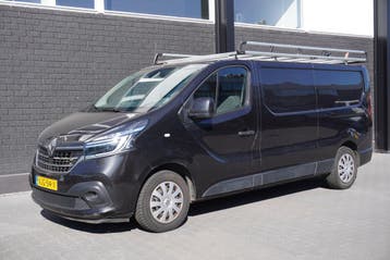 Renault Trafic 2.0 dCi 120PK L2 EURO 6, Stof, Gebruikt, Renault, Zwart