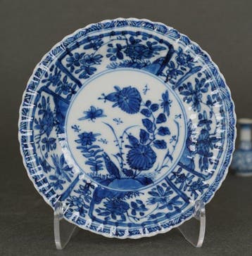 Kangxi (1662-1722) - Bord - Insect Hunting Quail in a, Antiek en Kunst