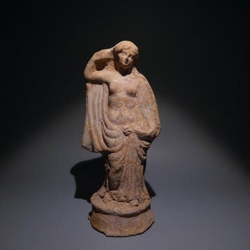 Oud-Grieks, Hellenistisch Terracotta Tanagra-godin figuur.