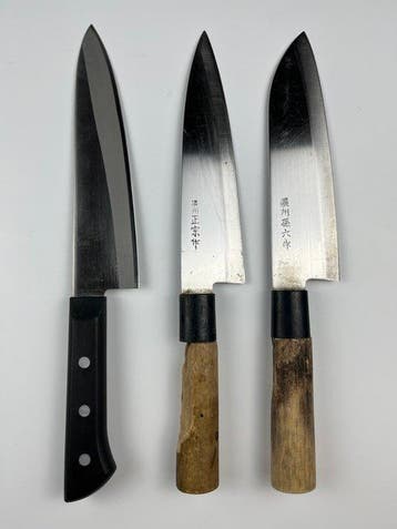 Traditional Japanese Santoku knives set by Seki Magoroku