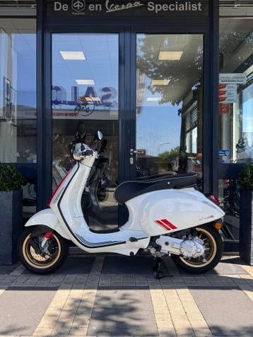 Vespa Sprint IGET E5 racing sixties | 365km! | BTWer, Overige modellen, Maximaal 45 km/u, Ophalen of Verzenden, Zo goed als nieuw