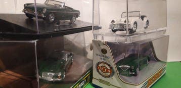 Dinky Toys, Corgi 1:43 - Modelauto (4) - MGB MKII, MGA,, Nieuw