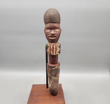 Tête kuyu - sculptuur - Nigeria (Zonder minimumprijs), Antiek en Kunst, Kunst | Niet-Westerse kunst