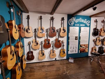 Ruime Collectie Martin Guitars dichtbij Rotterdam!, Ophalen of Verzenden, Nieuw, Western- of Steelstringgitaar, Met koffer