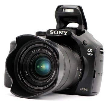 Sony A3000 + 18-55mm F/3.5-5.6 OSS | Spiegelloze camera, Nieuw