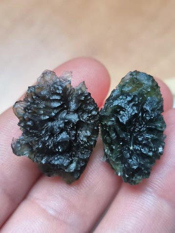 Moldavieten uit Chrášany, Zuid-Bohemië - 14.2 g - (2)