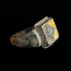 Middeleeuws Brons Uitstekende emaille ring – Tabula Ansata