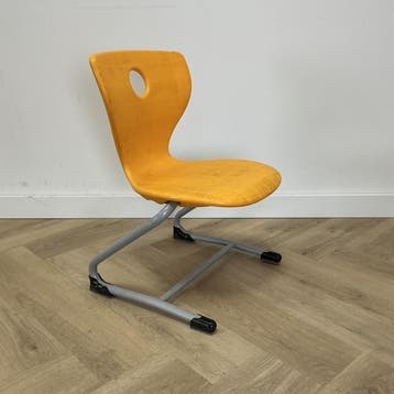 Pantoswing leerlingstoel zithoogte 31 cm, geel -grijs, Huis en Inrichting, Stoelen, Ophalen of Verzenden, Gebruikt, Stof, Eén