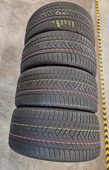 285/35/22 106V PIRELLI WINTERBANDEN 6MM PROFIEL 4X, Ophalen, Gebruikt, 285 mm, Overige maten