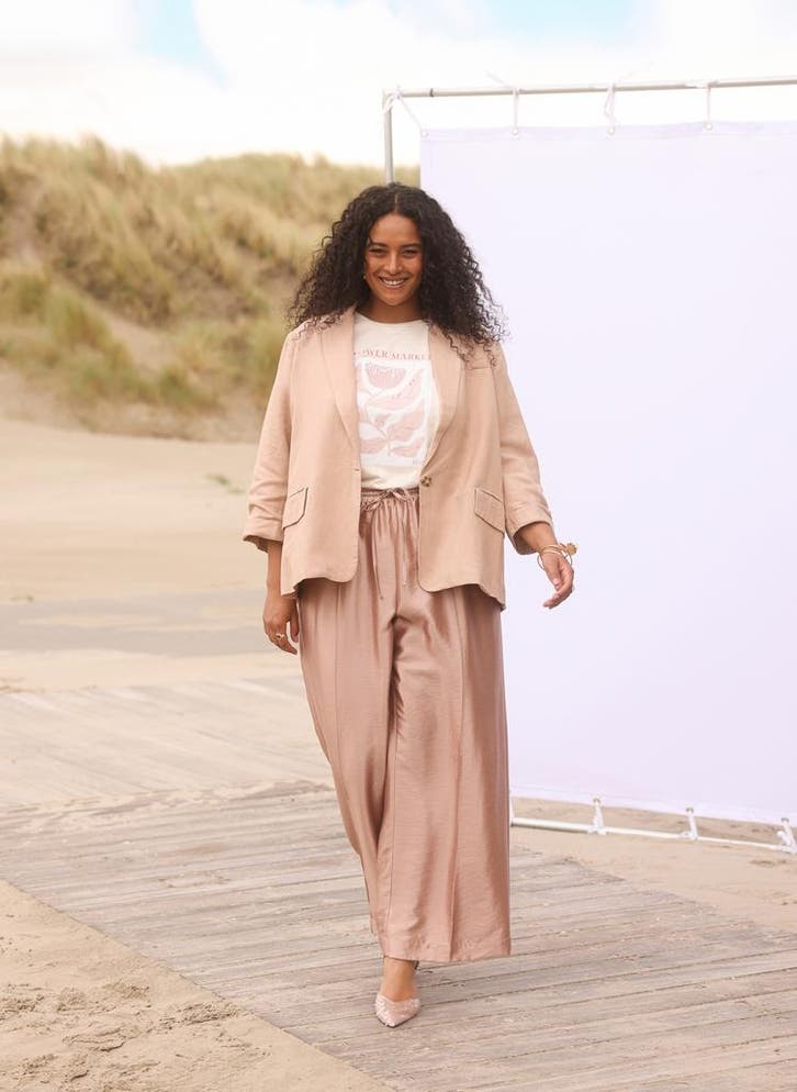 Yest Curve blazer Liselot Maat:, Kleding | Dames, Jasjes, Kostuums en Pakken, Overige kleuren, Nieuw, Verzenden