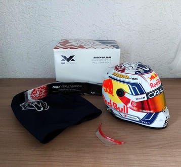 Schuberth helm 1:2 - Modelauto - Max Verstappen - Dutch GP, Hobby en Vrije tijd, Modelauto's | 1:5 tot 1:12, Nieuw