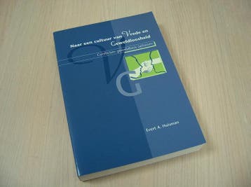 Huisman, Evert A - Naar een cultuur van vrede en geweldl..., Nieuw